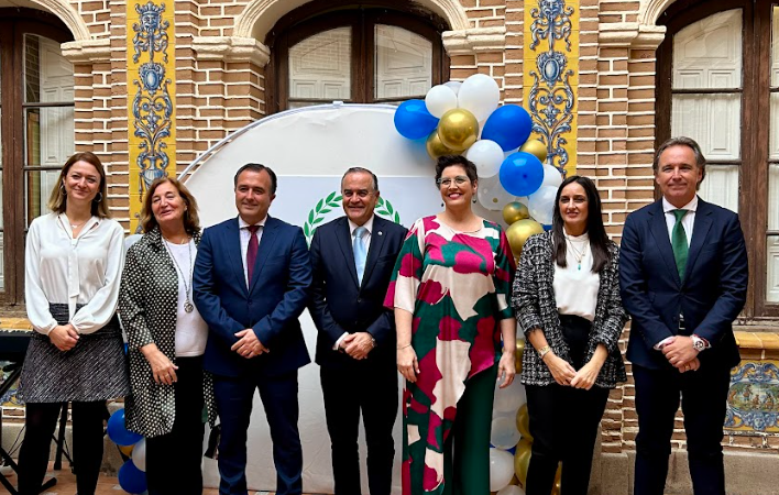 El Colegio Juan Ramón Jiménez celebra su 50 aniversario con una jornada de convivencia y homenaje institucional